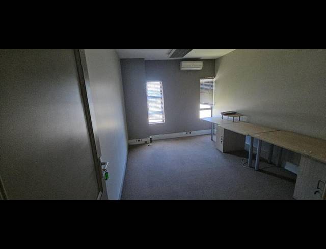 BUSINESS PROPERTY TO RENT IN CARLSWALD